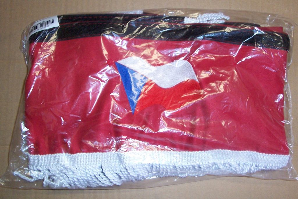 Třásně UNI červené / provázky bílé výšivka vlajka CZ